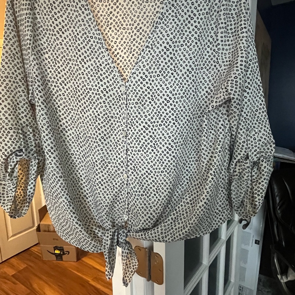 West Kei Black and White Patterned Blouse